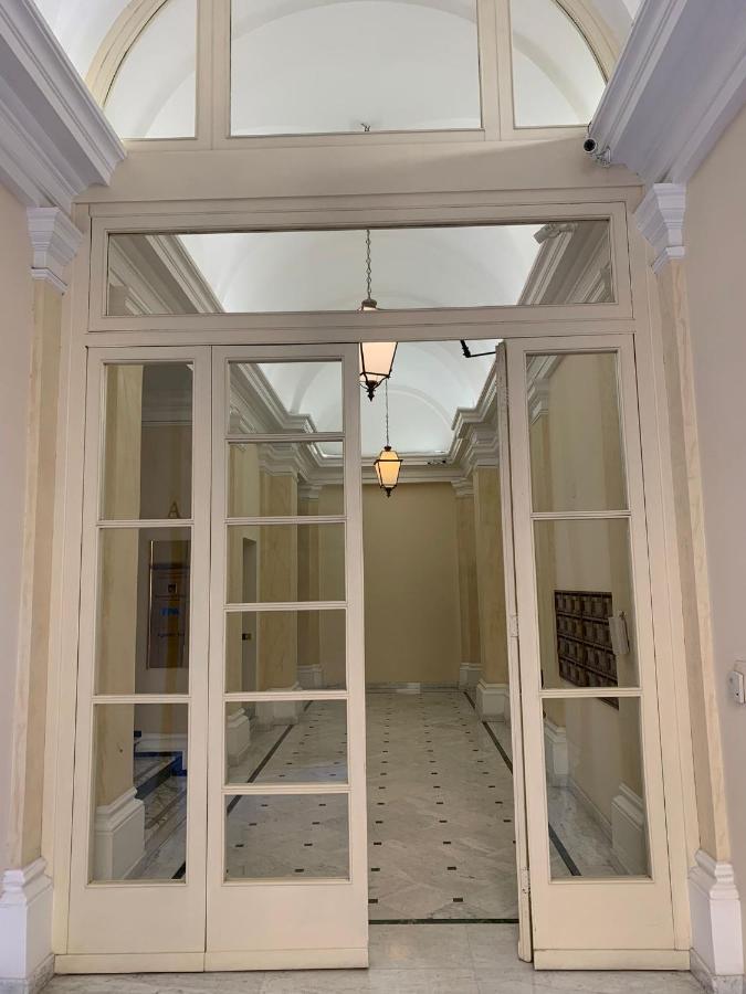 Residenza Tritone Luxury Guest House Trevi Fountain ローマ エクステリア 写真