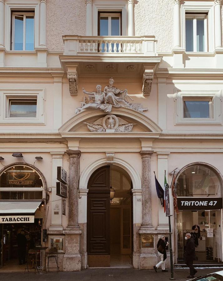 Residenza Tritone Luxury Guest House Trevi Fountain ローマ エクステリア 写真