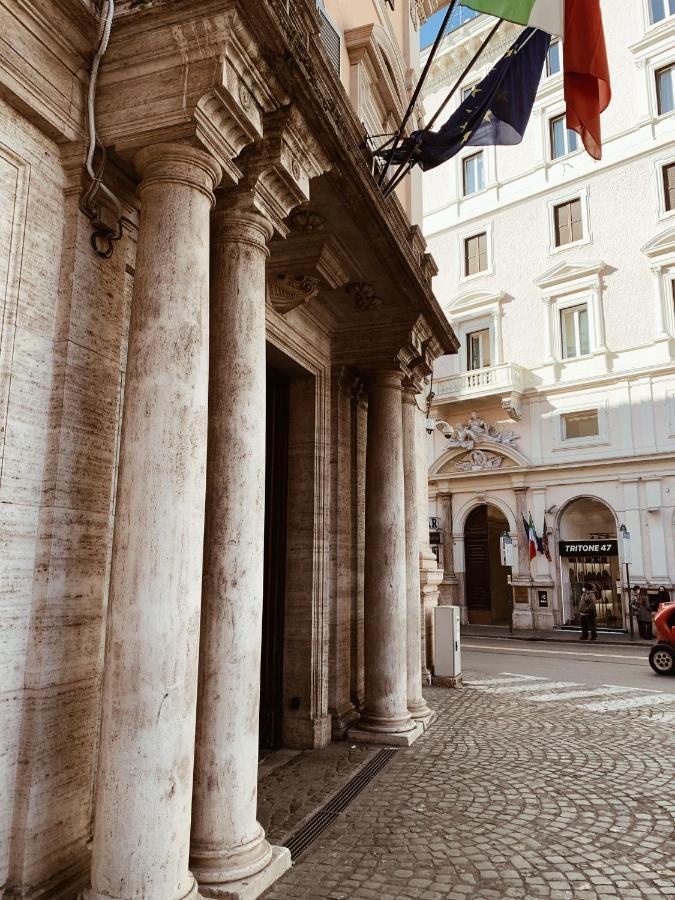 Residenza Tritone Luxury Guest House Trevi Fountain ローマ エクステリア 写真
