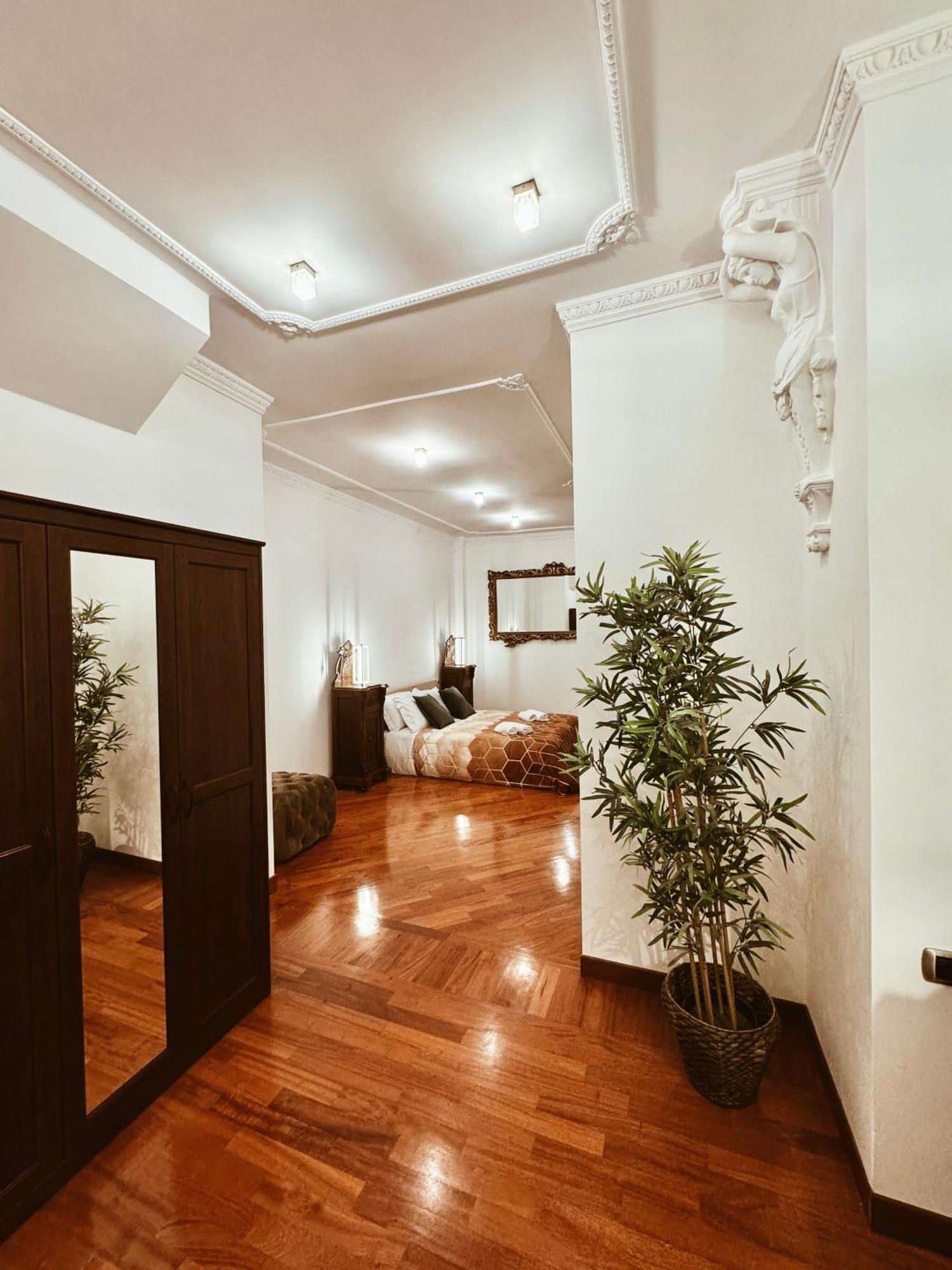 Residenza Tritone Luxury Guest House Trevi Fountain ローマ エクステリア 写真