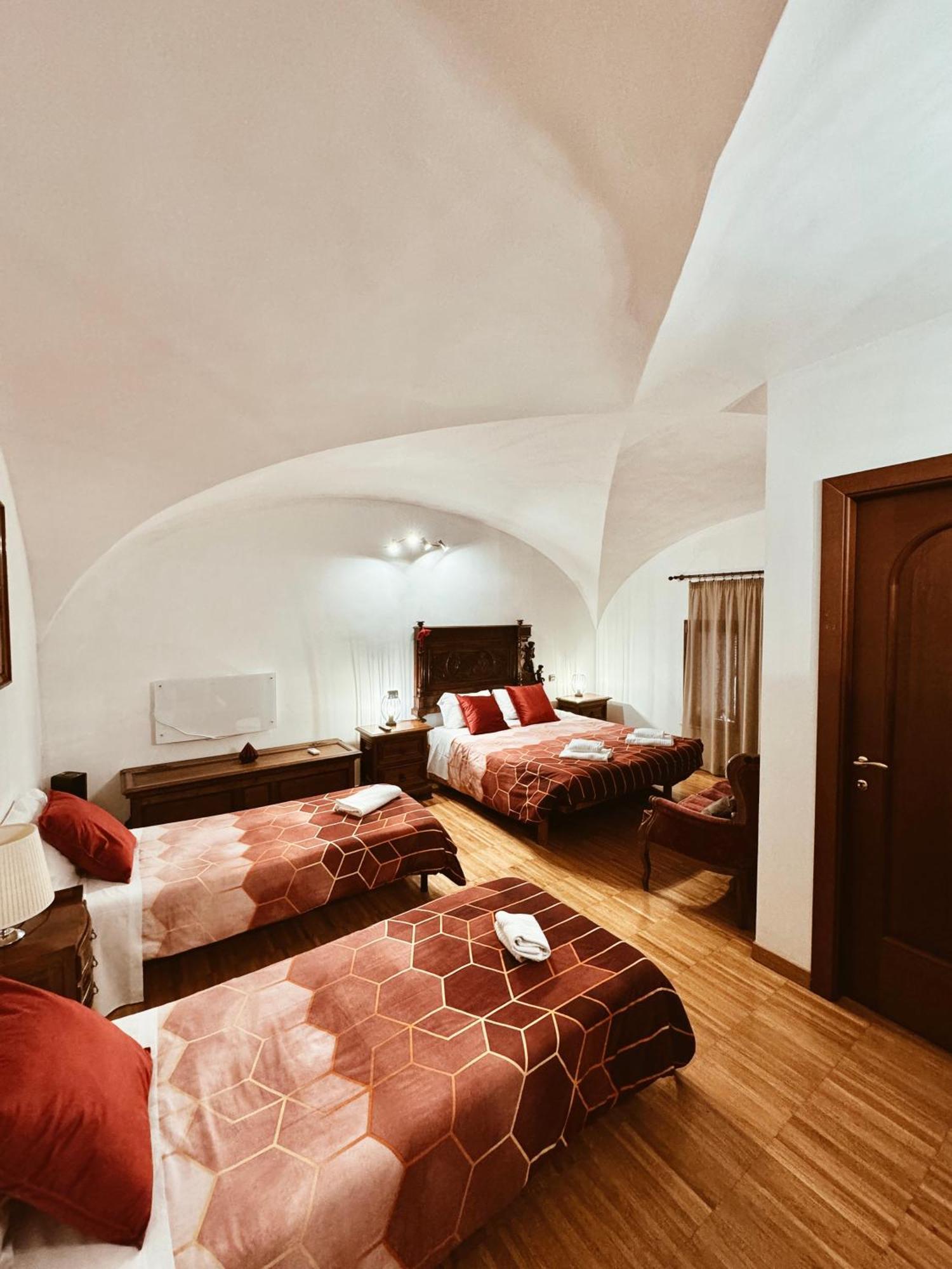 Residenza Tritone Luxury Guest House Trevi Fountain ローマ エクステリア 写真