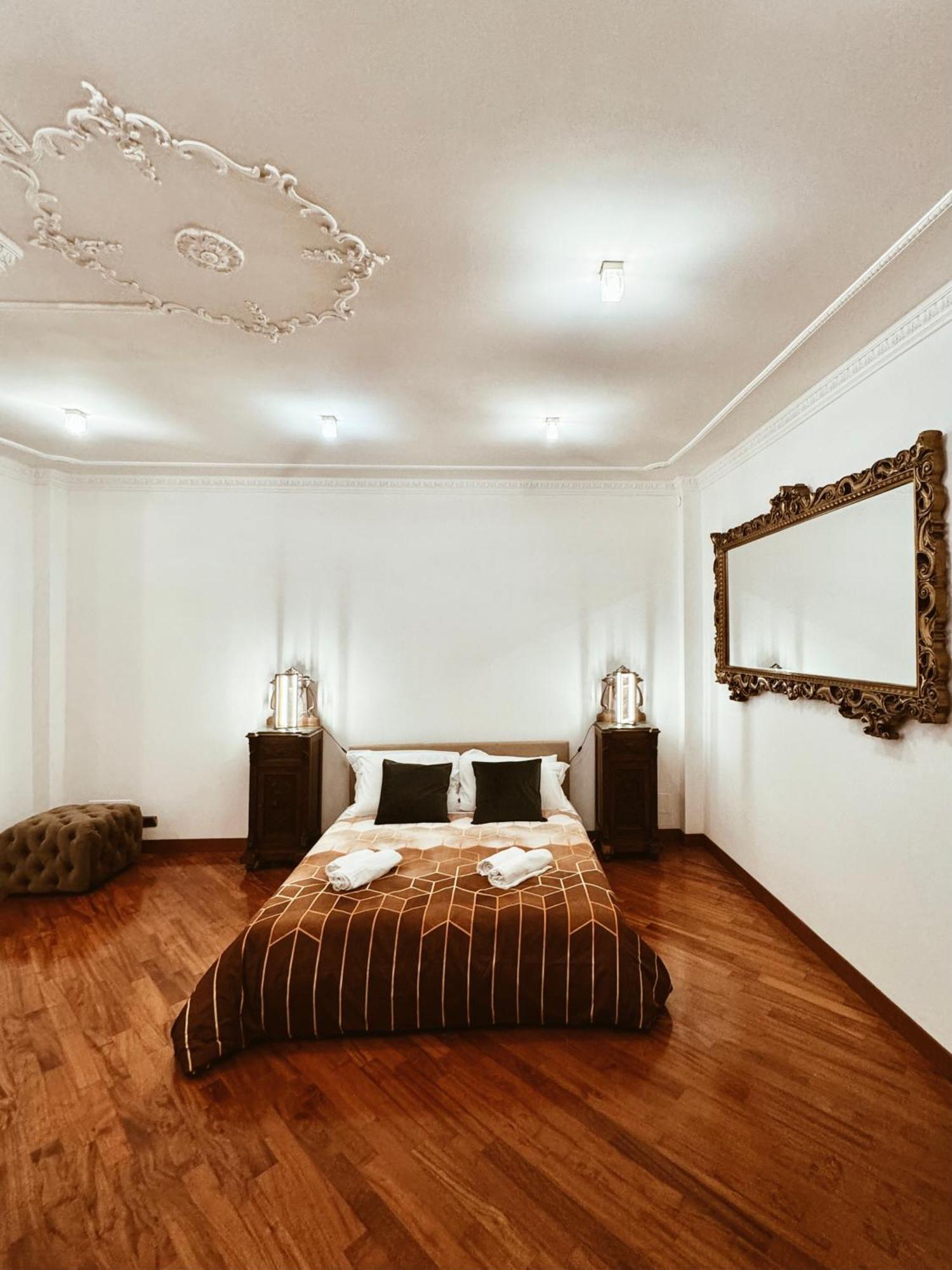 Residenza Tritone Luxury Guest House Trevi Fountain ローマ エクステリア 写真