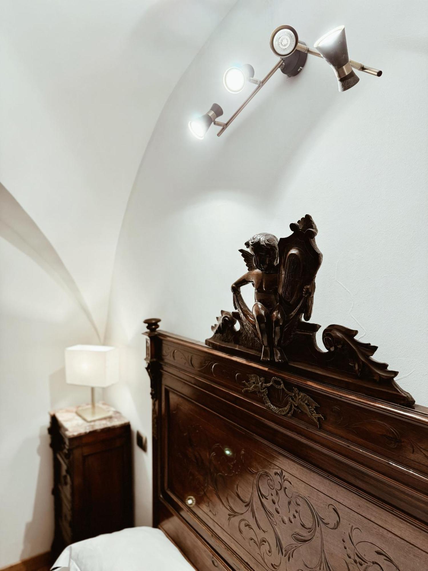 Residenza Tritone Luxury Guest House Trevi Fountain ローマ エクステリア 写真