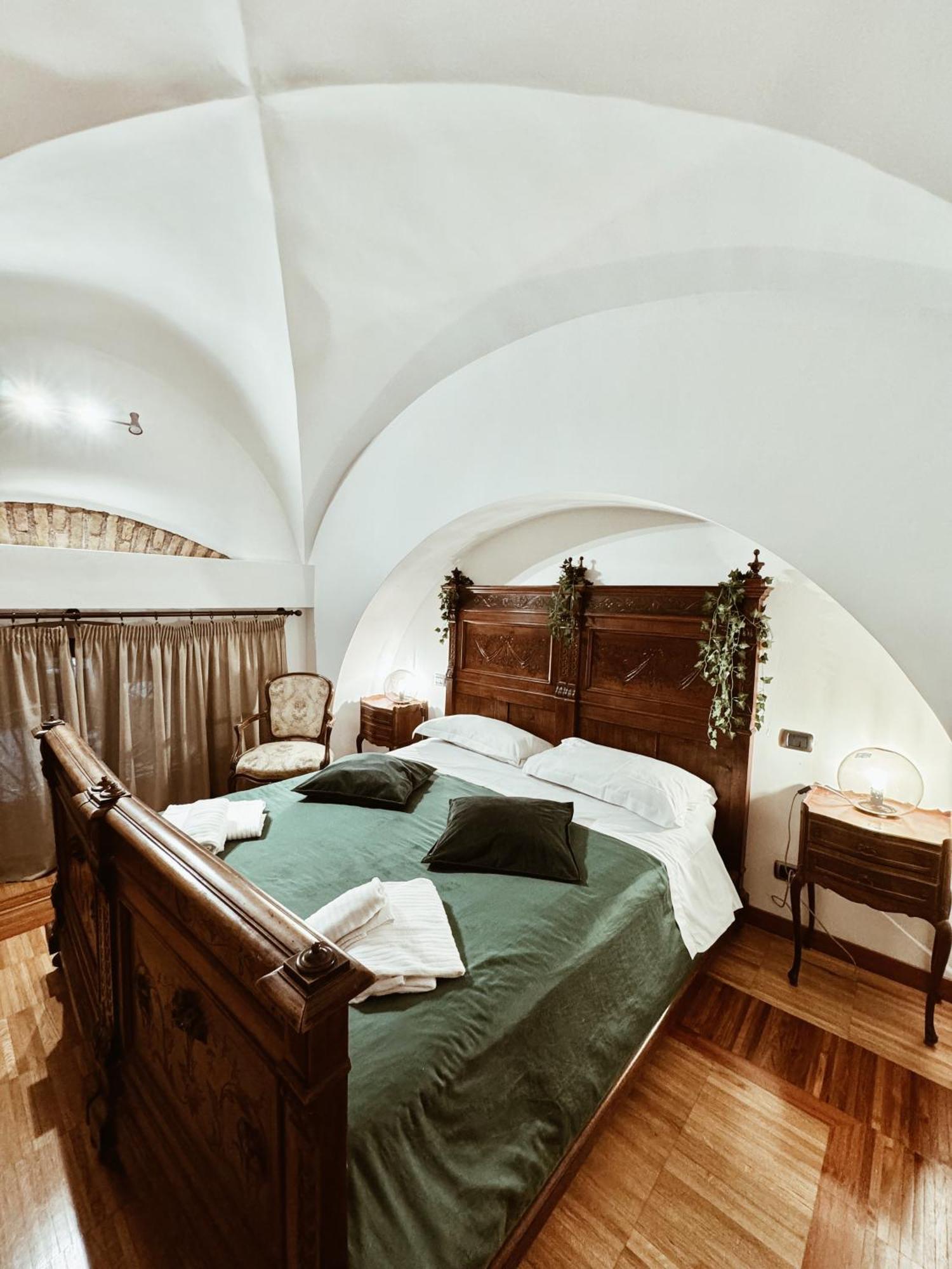 Residenza Tritone Luxury Guest House Trevi Fountain ローマ エクステリア 写真