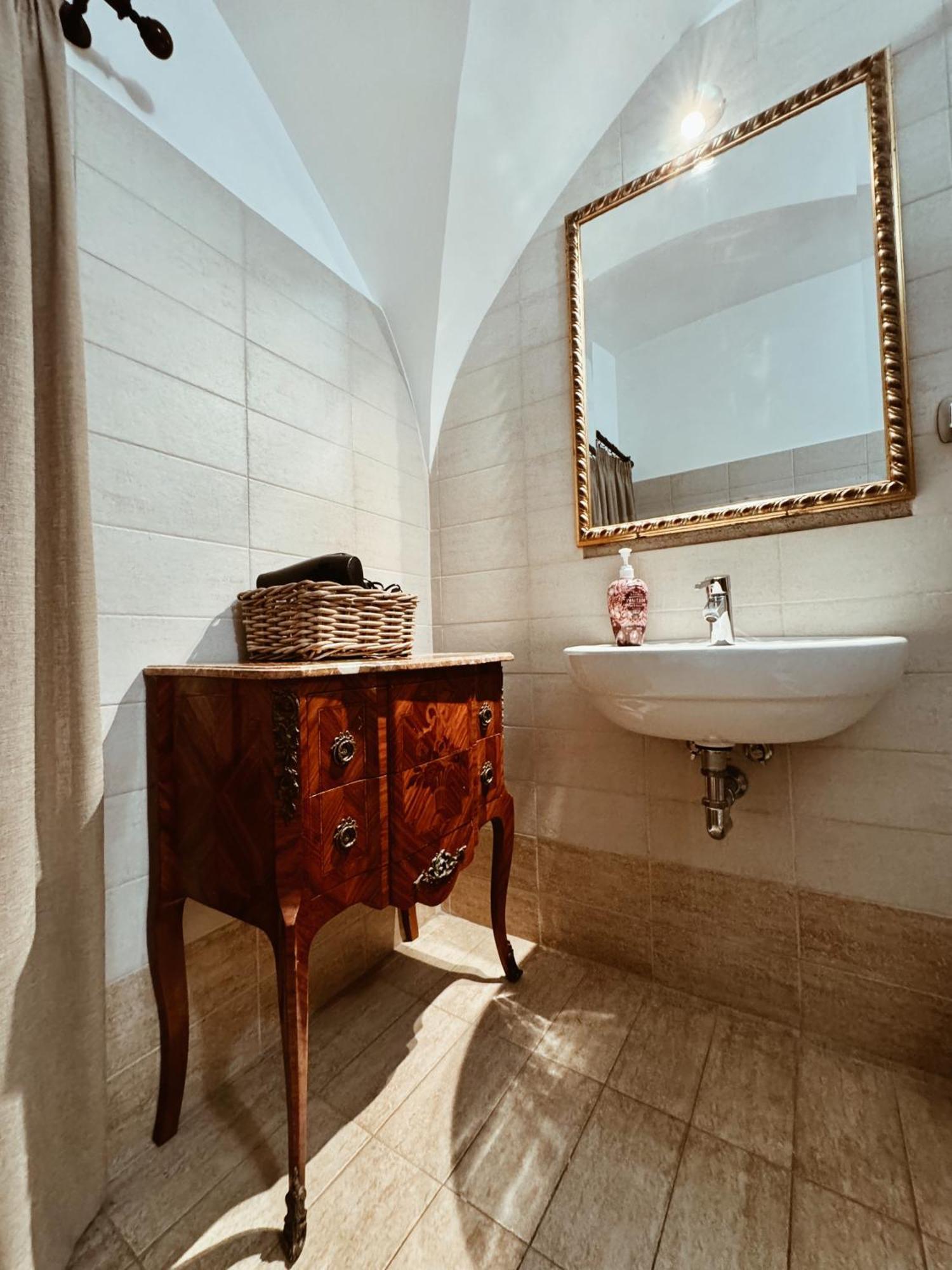 Residenza Tritone Luxury Guest House Trevi Fountain ローマ エクステリア 写真