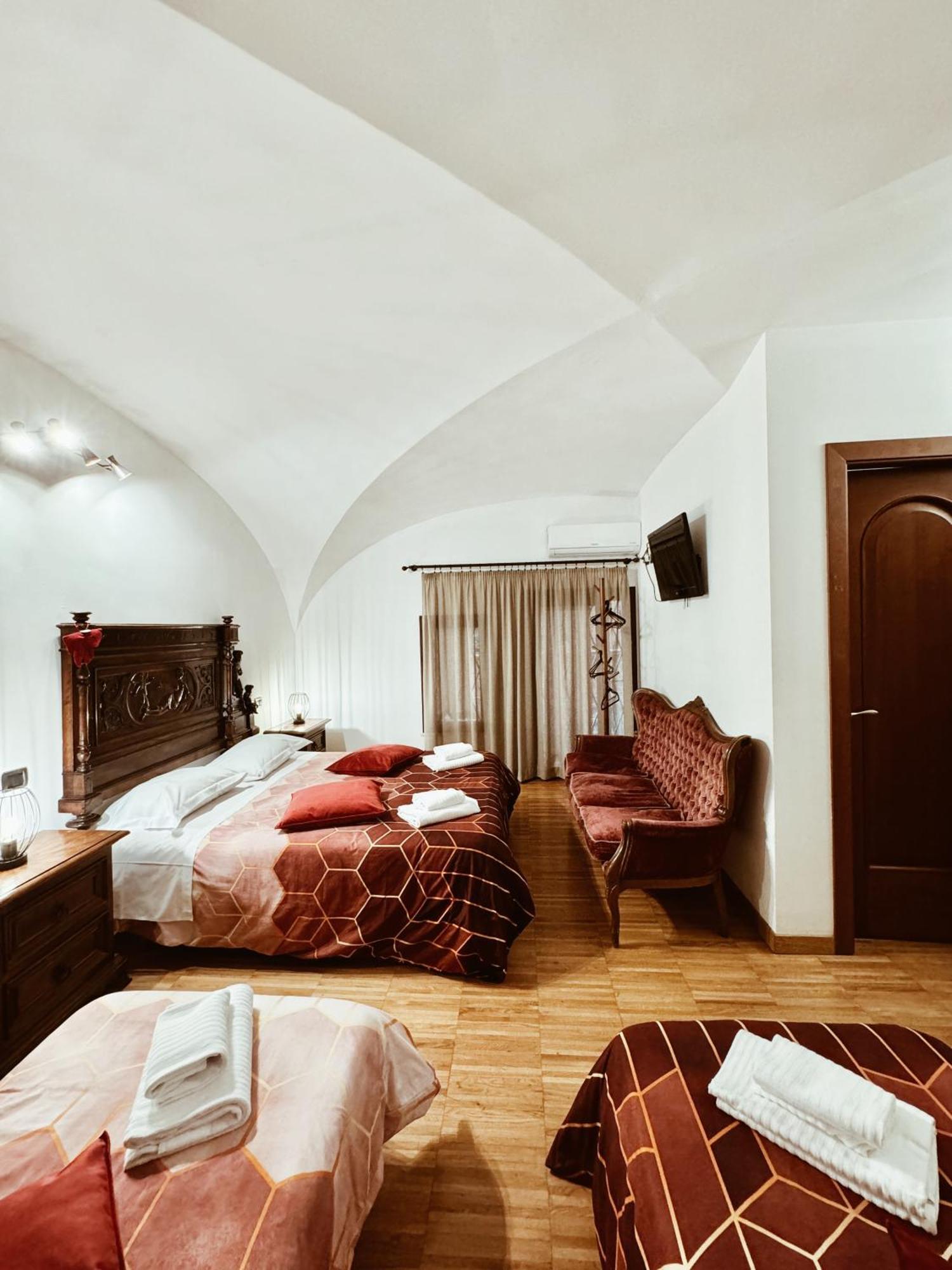 Residenza Tritone Luxury Guest House Trevi Fountain ローマ エクステリア 写真